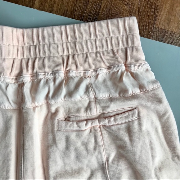 Young, Fabulous & Broke Peach Cropped Ankle Joggers Sweatpants Medium - Picture 9 of 9